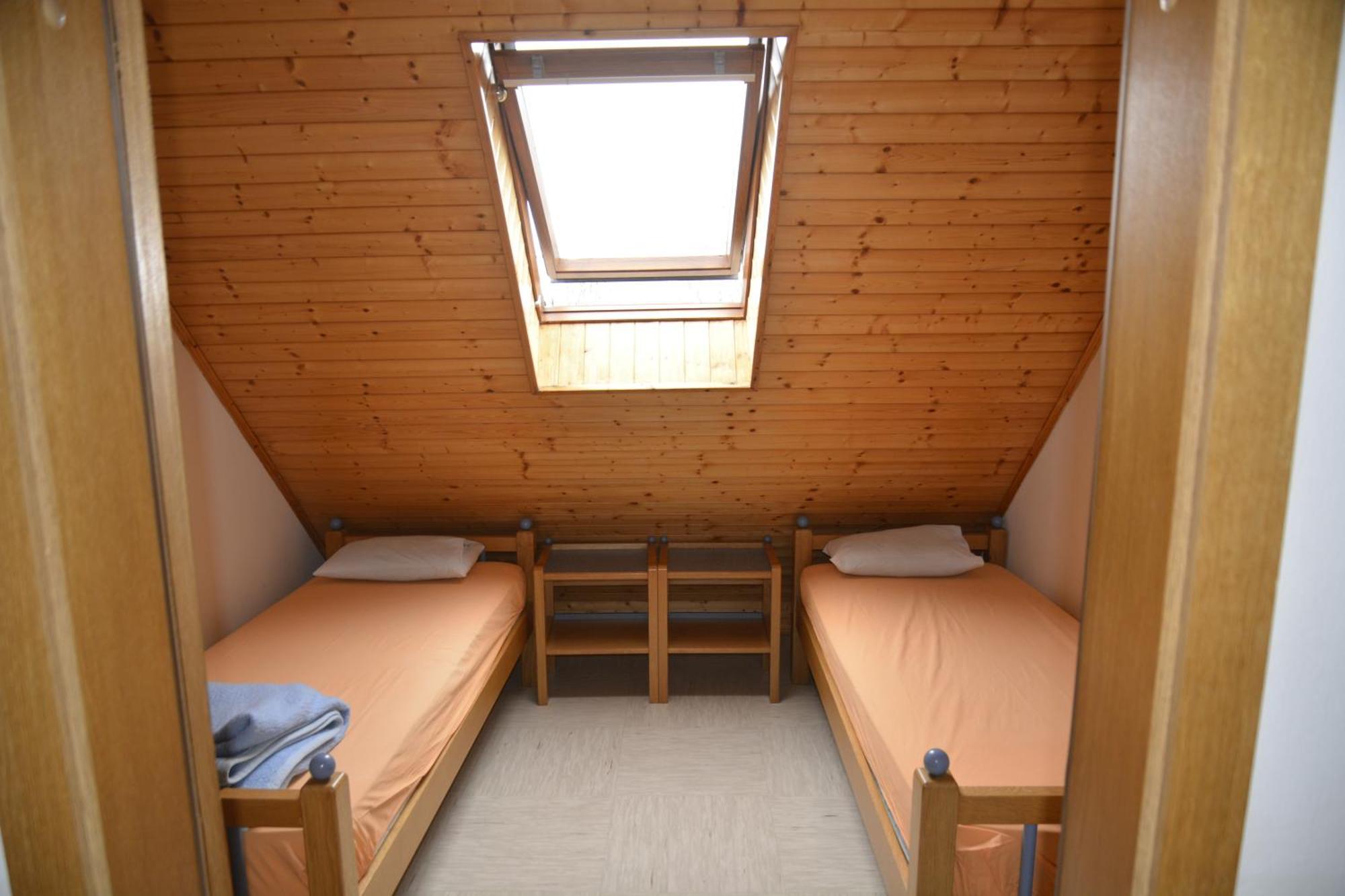 Pus Bavsica Vandrarhem Log pod Mangartom Exteriör bild